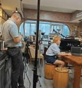 它们的办事质量和结果